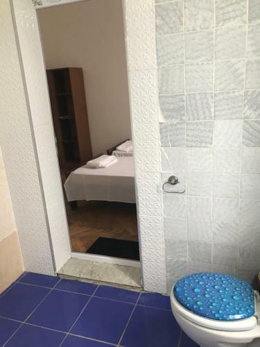 Hostal Guest House White House