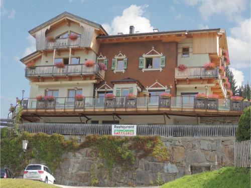 Three-bedroom Apartment In Kartitsch