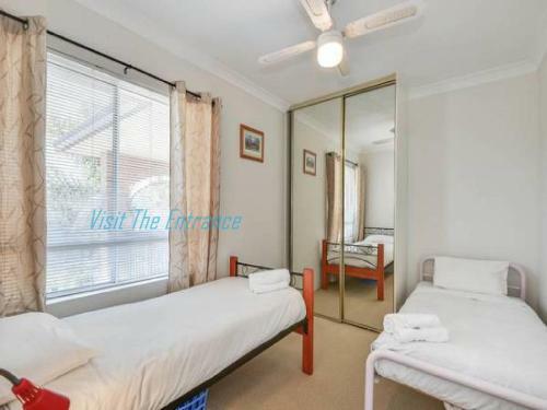 Renovated Apartment With Pool