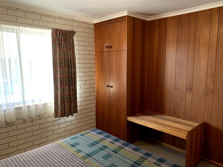 Kingswood Motel