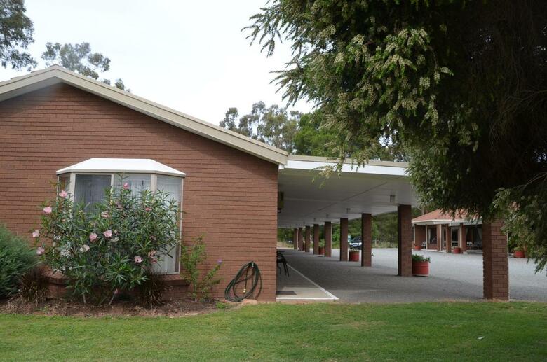 Kingswood Motel