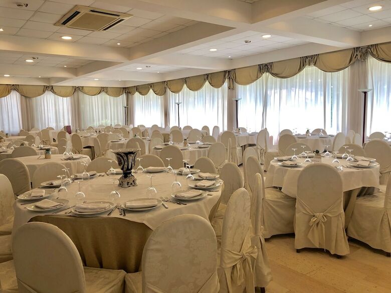 Domizia Palace Hotel