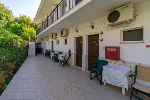 Hostal Pension Holidays