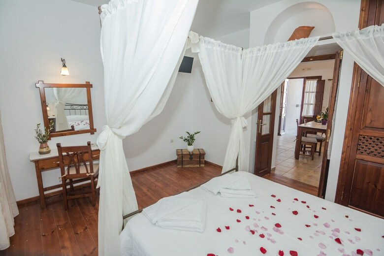 Aparthotel En Plo Boutique Suites