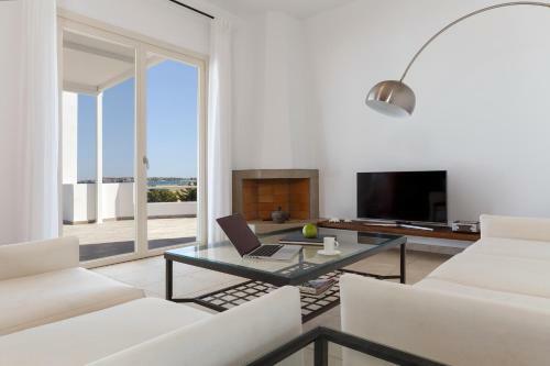 Belvedere Beachfront Villa