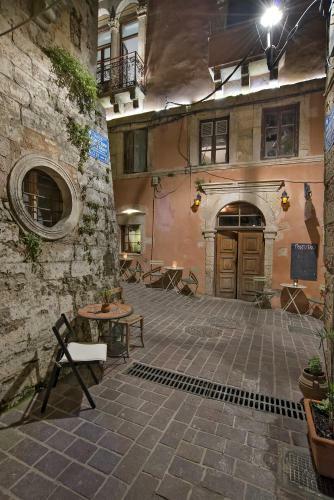 Hostal Fagotto Art Residences