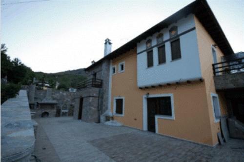 Hostal Nikolaou House