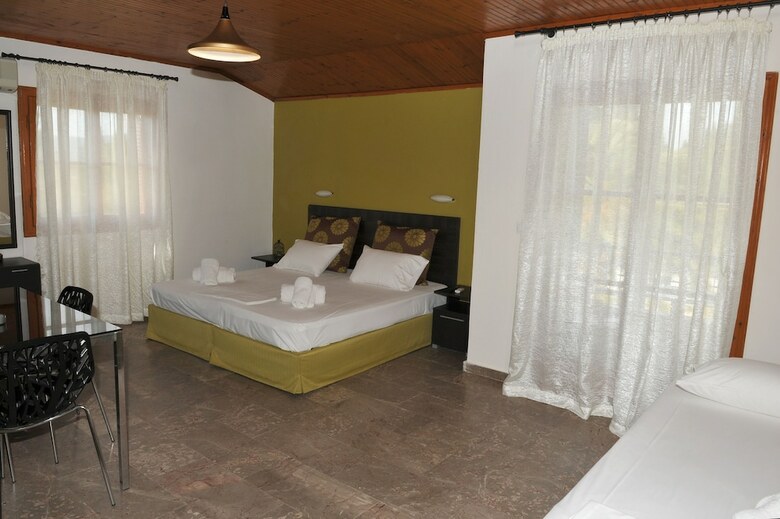 Anna Apartments