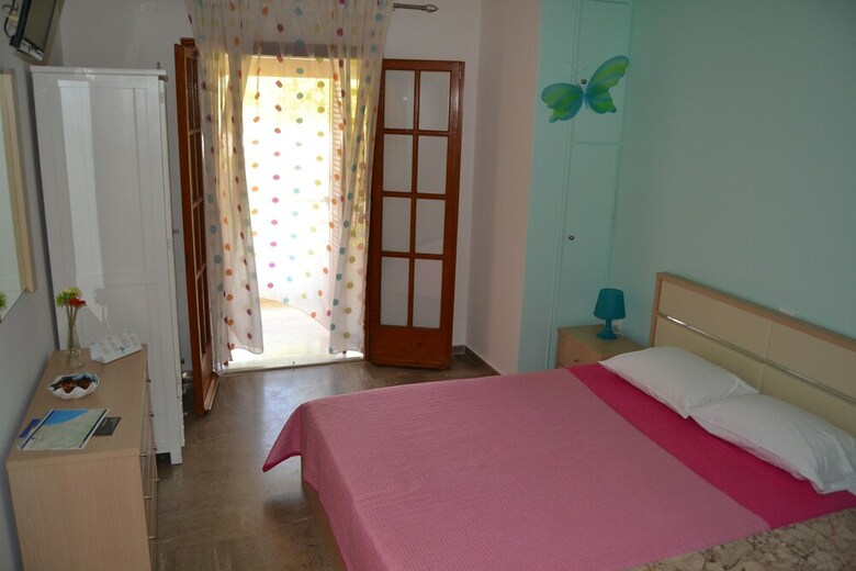 Anna Apartments