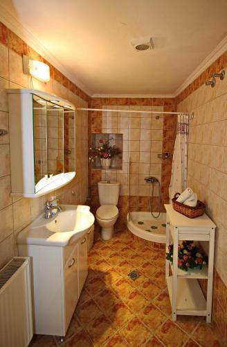 Anatoli Apartment