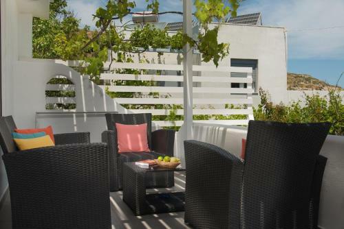 Hostal Alexandros Village