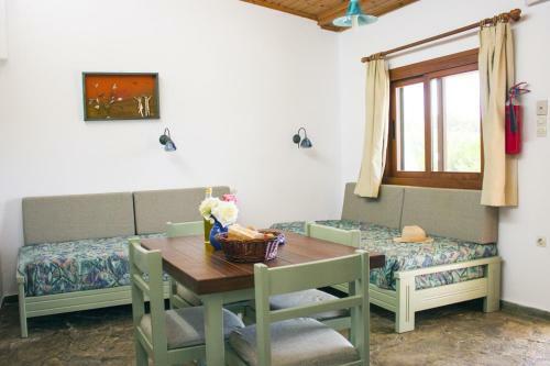 Androulakis Apartments