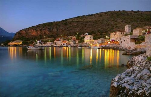 Hostal Gythion Traditional Hotel