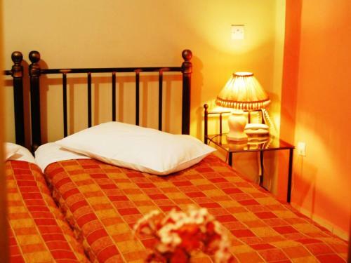 Hostal Pefkakia Park