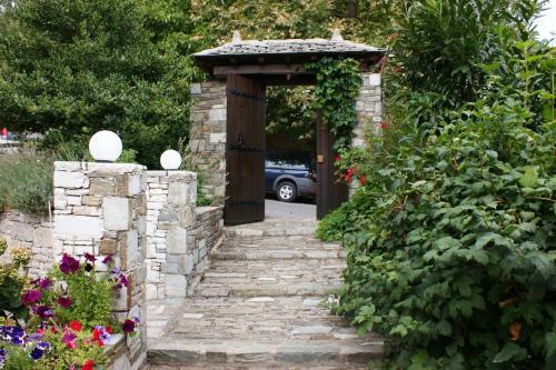 Hostal Guesthouse Kalosorisma