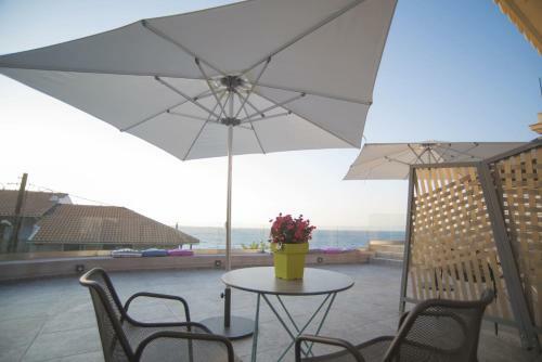 Hostal The Ionian View