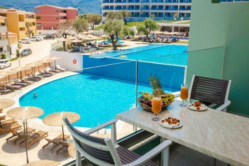 Robolla Beach Aparthotel