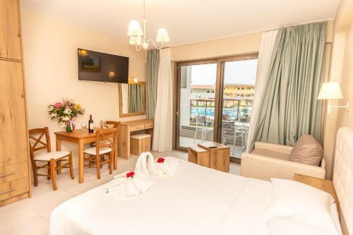 Robolla Beach Aparthotel