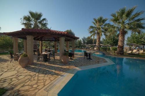 Robolla Beach Aparthotel