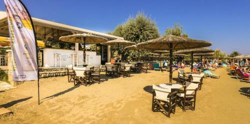 Robolla Beach Aparthotel