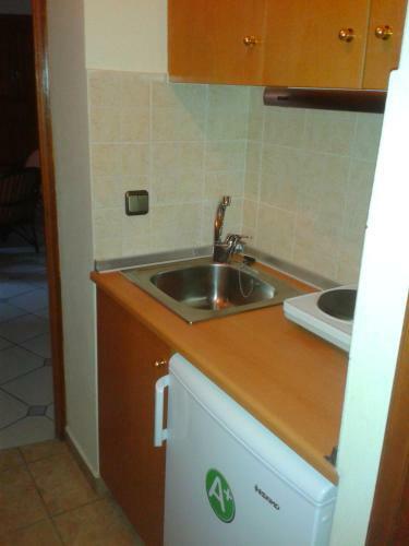 Hostal Souropanis Rental Rooms