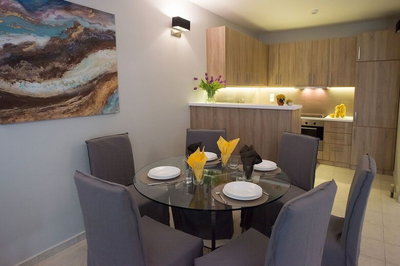 Regalo Apartments