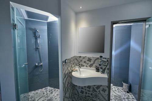 Blue Bottle Boutique Hotel