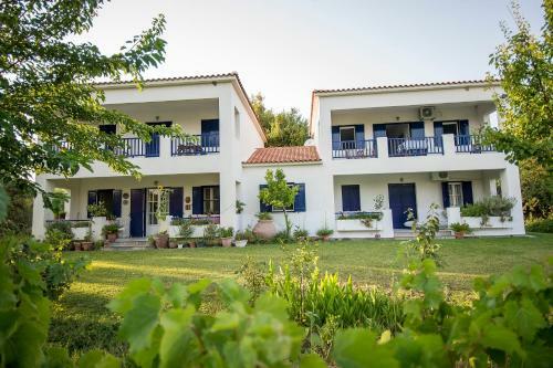 Eressos Ilios Apartments