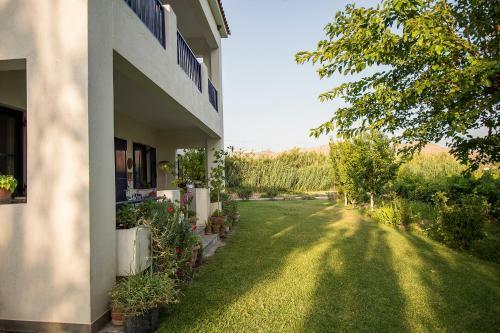 Eressos Ilios Apartments