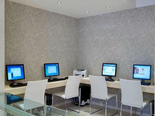 Phidias Piraeus Hotel