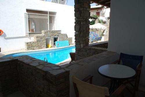 Aparthotel Siroco's Rooms And Studios