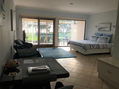 Paradise Beach Apartments