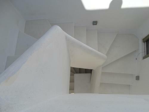 Hostal Anassa Suites