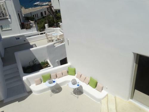 Hostal Anassa Suites