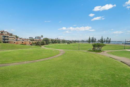 Newcastle Terraces & Apartments - Flagstaff Apartment