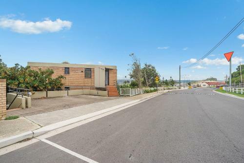 Newcastle Terraces & Apartments - Flagstaff Apartment
