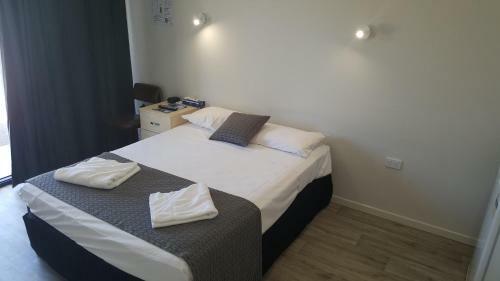 Queens Beach Hotel