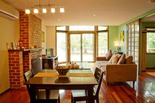 Villa Chestnut Glade