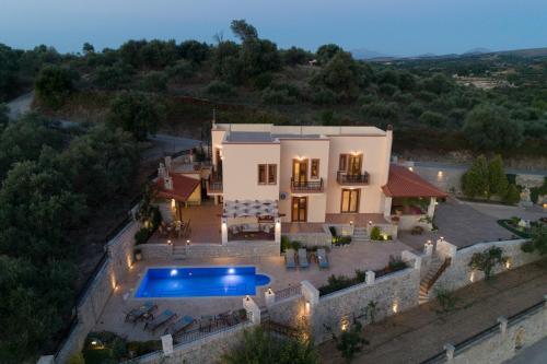 Apartamento Ageri Traditional Villa
