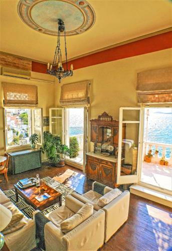 Villa Thalassographia Syros