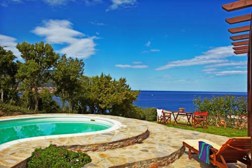 Porto Skopelos Villas