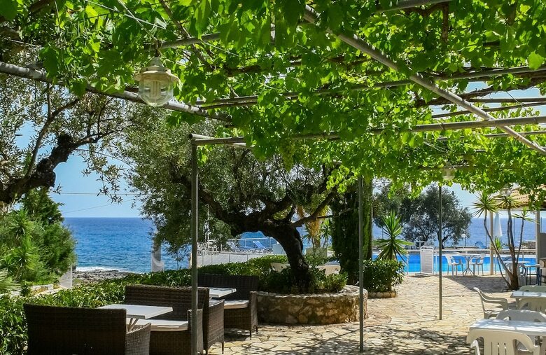 Kardamili Beach Hotel