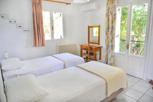 Korakias Skorpidi Villas