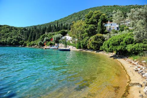Korakias Skorpidi Villas