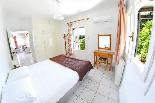 Korakias Skorpidi Villas