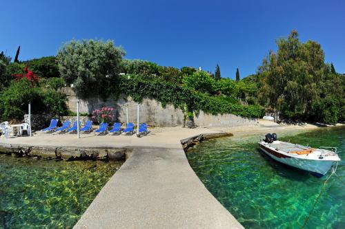 Korakias Skorpidi Villas