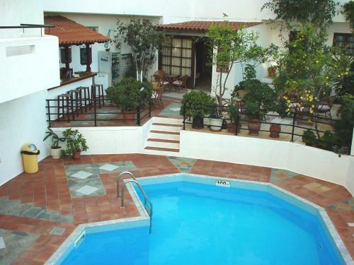 Elina Apartments