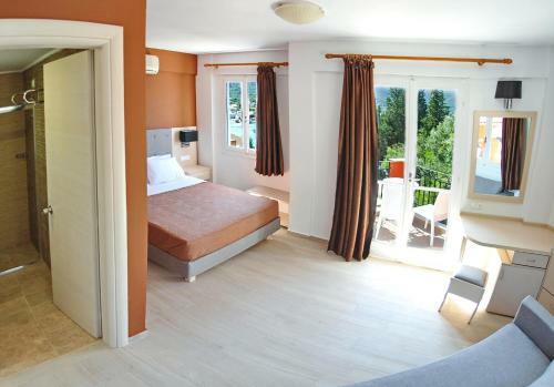 Vliho Bay Boutique Hotel