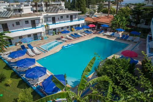 Yiannis Yard Studios & Apartments