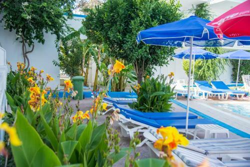 Yiannis Yard Studios & Apartments